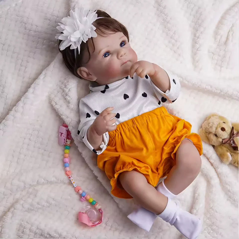 Boneca Reborn Bianca – Realismo encantador com fios enraizados e olhar marcante