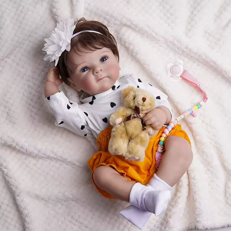 Boneca Reborn Bianca – Realismo encantador com fios enraizados e olhar marcante