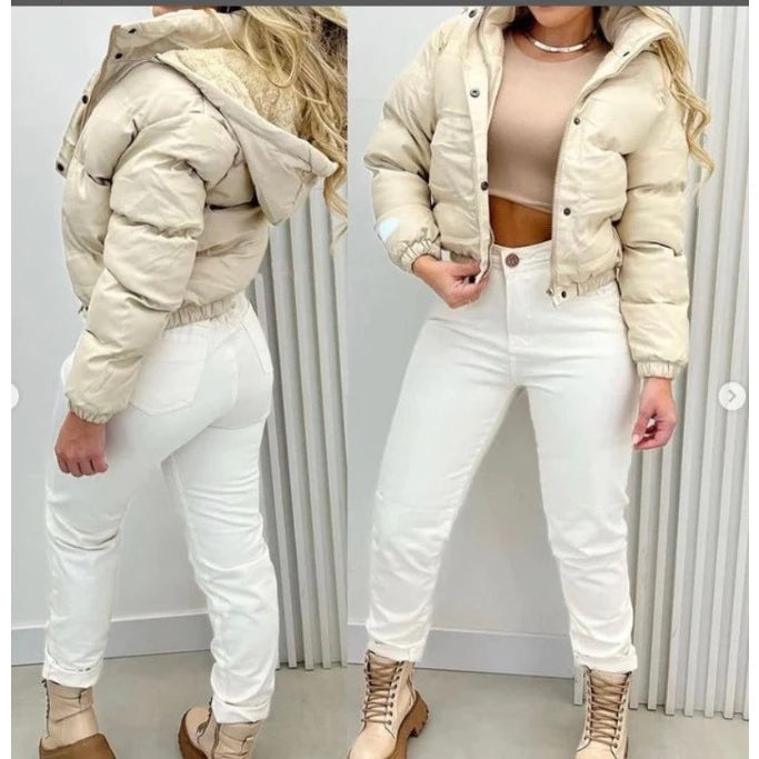 Jaqueta Puffer Feminina de Couro – Forrada e com capuz para estilo e proteção