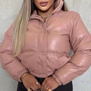 Jaqueta Puffer Feminina de Couro – Forrada e com capuz para estilo e proteção