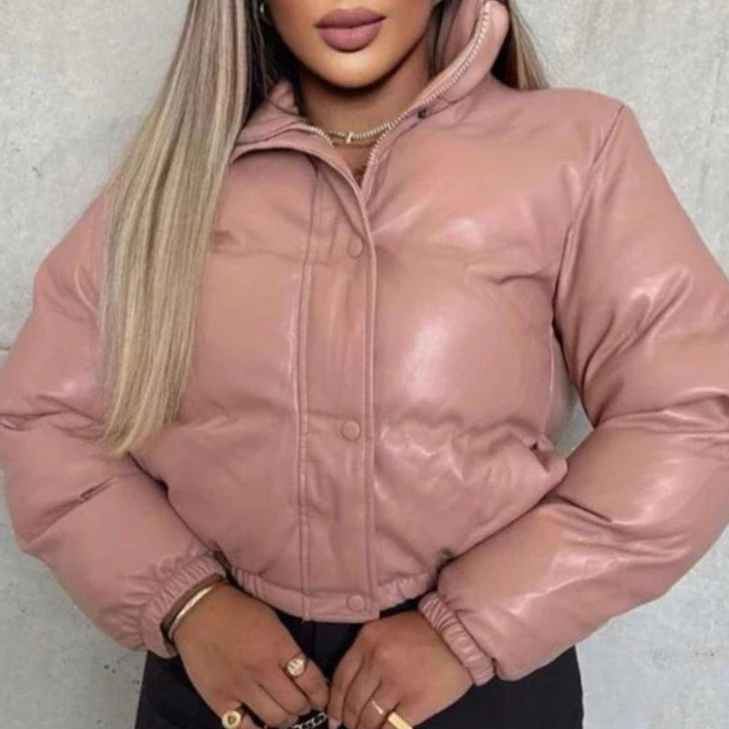 Jaqueta Puffer Feminina de Couro – Forrada e com capuz para estilo e proteção