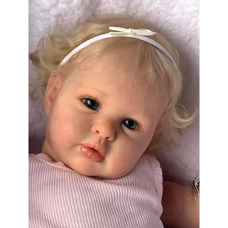 Boneca Reborn Bebê Isabela – Pele delicada e cabelos naturais para um realismo encantador